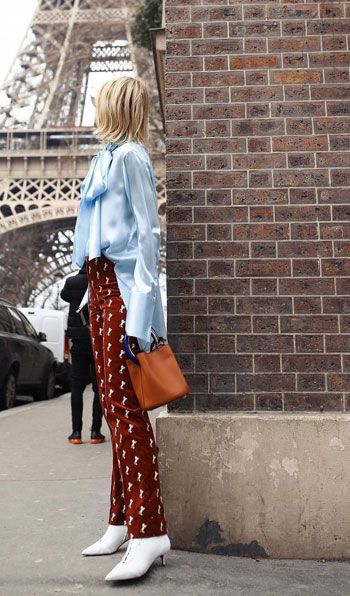 Marni Pannier Bags - 7 Street Style Outfit Ideas | See ALL at Lovika Outfit Ideas Night Out, Outfit Ideas With Boots, Outfit Ideas Grunge, Street Style Bags, Marni Bag, Work Blazer, Pannier Bag, Best Outfits, Street Style Outfit