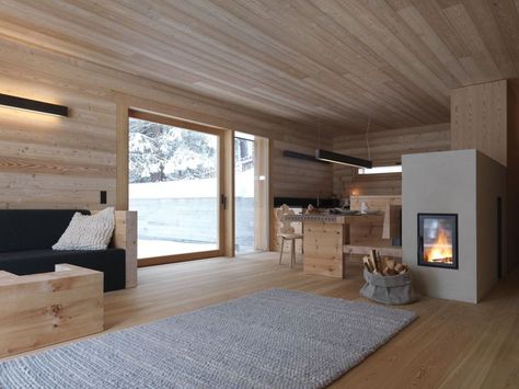 Tyrol-alpine-lodge-kitchen-nook Contemporary Lodge, Alpine Lodge, Wooden Cabins, Casa Container, Modern Cabin, Design Del Prodotto, Mountain Cabin, Home Fashion, Interior Architecture Design