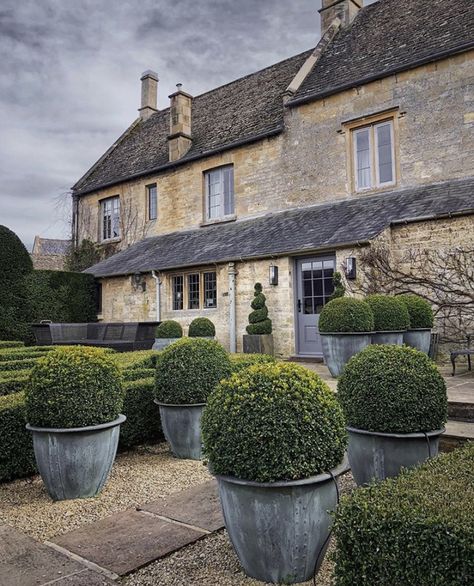 English Country Life with @irenemylife :: TIG | an intelligent guide to the internets for the aesthetically inclined Rustic Planters, Formal Garden, English Country Gardens, English House, English Country House, Gorgeous Gardens, Stone Houses, English Cottage, French House