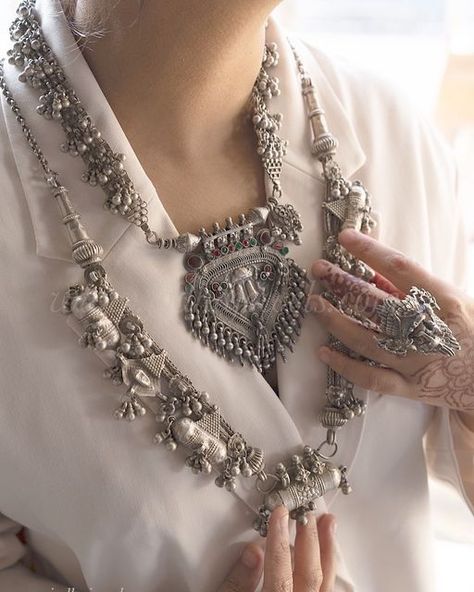 Jodha Jewels on Instagram: "People will stare. Make it worth their while." —Harry Winston The final touch ( styling ) by @suhani_bachan Fusion Styling in true sense . Find pure silver collection on www.jodhajewels.com ( link in bio ) Online store for antiques and 92.5 Silver Jewellery #jodhajewels #jodhasilverjewellery #jodhasilver #fusionstyle #tribal #jewellery #style #stylefashion #india #globalshipping #indianjewellery" Instagram People, Silver Collection, Harry Winston, Final Touch, Jewellery Designs, Indian Jewellery, Silver Jewellery, Pure Silver, Link In Bio