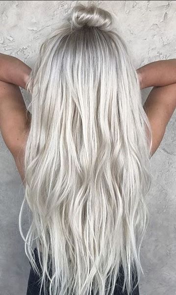 Hair Halo, Ice Blonde Hair, Platinum Blonde Hair Color, Silver Blonde Hair, Icy Blonde Hair, Kadeřnické Trendy, White Blonde Hair, Ash Blonde Balayage, Ice Blonde