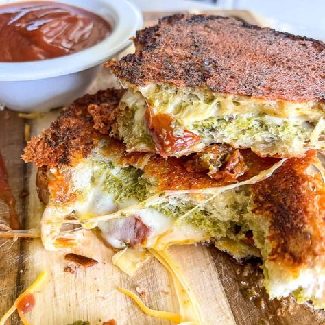 Pesto Grilled Cheese Sandwich, Pesto Sandwich Recipe, Grilled Cheesus, Gruyere Grilled Cheese, Pesto Grilled Cheese, Grilled Cheese Sandwich Recipe, Jalapeno Popper Grilled Cheese, Pesto Sandwich, Cheese Sandwich Recipe