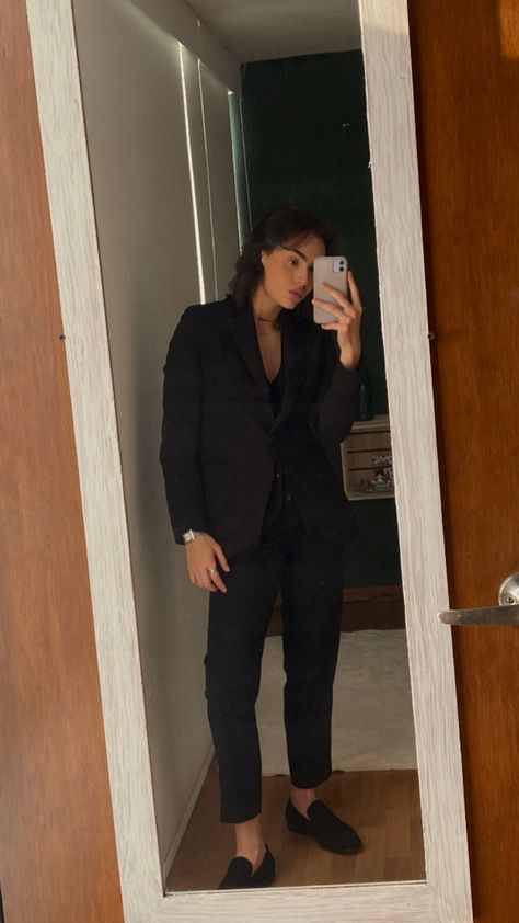 Tomboy Black Tie Attire, Wedding Guest Outfit Tomboy, Prom Suits Women Black, Masc Woman Suit, Masc Women Suit, Masc Lesbian Wedding Guest Outfit, Formal Tomboy Outfits, Masc Lesbian Suit, Masc Suits For Women