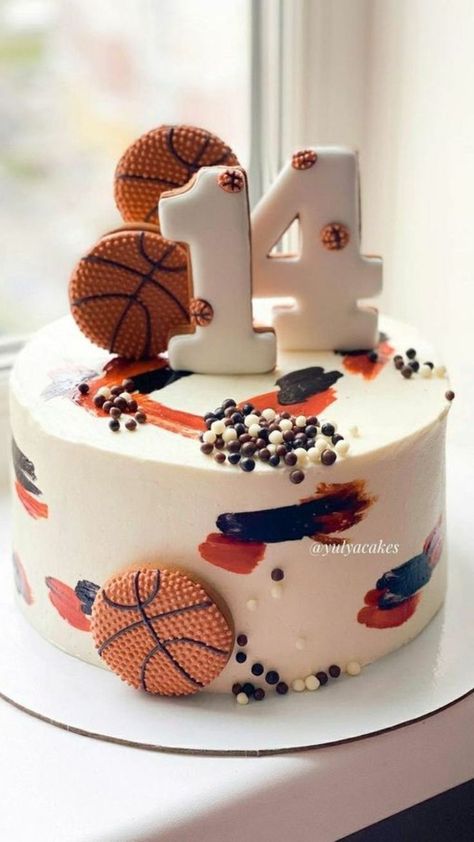 Jordan Cake, Basketball Birthday Cake, Basketball Theme Birthday, Flori Fondant, 13 Birthday Cake, Basketball Cake, Basketball Birthday Parties, Birthday Cake For Him, Sport Cakes