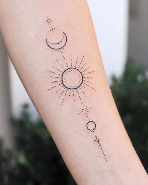 ⁛ JEWELRY TATTOOS ⁛ on Instagram: “Tattoo I’ve done at @vadersdye Hamburg. Bookings open until 18 of July, follow link in my BIO and fill out the form ❤️✨” Ornamental Tattoos, Tattoo Sonne, Pola Tato, Sun And Moon Tattoo, Unalome Tattoo, Handpoke Tattoo, Moon Tattoo Designs, Sun Tattoos, Instagram Tattoo