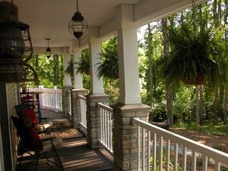 I love this idea for adding character to a front porch Front Porch Stone, Front Porch Remodel, Front Porch Columns, Veranda Design, Porch Remodel, Building A Porch, Porch Columns, Porch Posts, Deck Posts