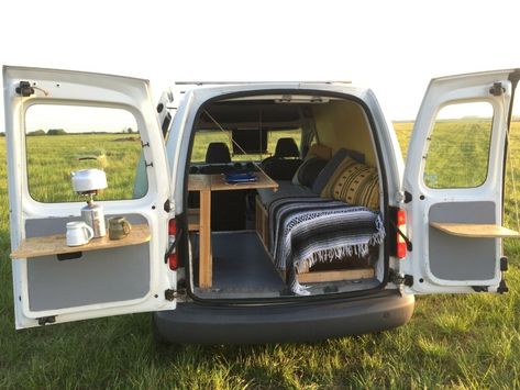 VW Caddy Campervan Conversion | eBay Van Conversion Ideas Layout, Vw Caddy Maxi Life, Van Conversion Ideas, Omgebouwde Bus, Van Office, Ford Transit Connect Camper, Camp Van, Vw Conversions, Berlingo Camper