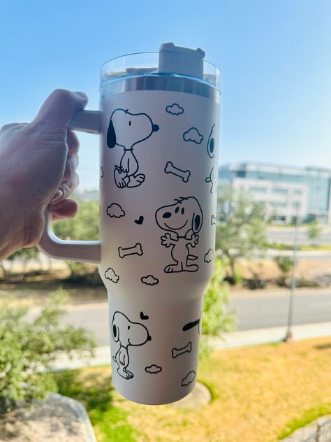 This Dog inspired 40 oz tumbler decorated with UVDTF. Black tumbler decorated with holographic vinyl long lasting. Snoopy Tumbler, Snoopy Gifts, Snoopy Mug, Dog Birthday Gift, White Puppy, Monkey Pictures, Black Tumbler, 40 Oz Tumbler, Snoop Dog