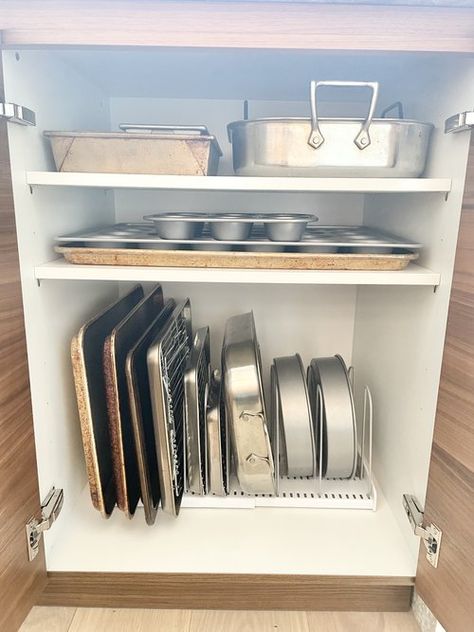 Pans Organization, Baking Pans Organization, Baking Supplies Storage, Baking Supplies Organization, Baking Organization, Pantry Rack, Baking Storage, Baking Station, Kitchen Arrangement