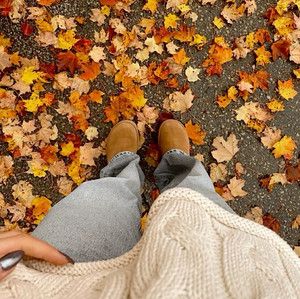 stvrlightt.444 | Spotify Uggs Aesthetic, Uggs Fall, Outfit Trends, Fall Aesthetic, Fall Wardrobe, Fall Vibes, Fall Autumn, Autumn Leaves, Ootd