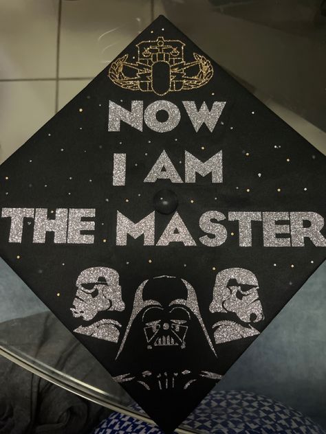 Starwars Graduation Caps, Grad Cap Star Wars, Graduation Cap Designs Star Wars, Star Wars Graduation Cap, Star Wars Graduation, Graduation Cartoon, Disney Graduation Cap, Kindergarten Graduation Party, Disney Graduation