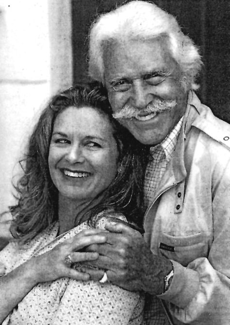 Stephanie Zimbalist with her father, Efrem Zimbalist, Jr. | The Official Stephanie Zimbalist Website Stephanie Zimbalist, Hiding Pregnancy, Celebrity Maternity Style, Cute Celebrity Couples, Famous Kids, Pregnant Celebrities, Pierce Brosnan, All In The Family, Famous Stars