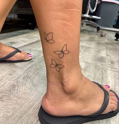 Butterflies On Ankle Tattoo, Ankel Tattoos Simple, Basic Butterfly Tattoo, Linework Butterfly, Line Work Butterfly Tattoo, Ankle Butterfly Tattoo, Butterfly Tattoo Ankle, Simple Line Work Tattoo, Simple Linework Tattoos