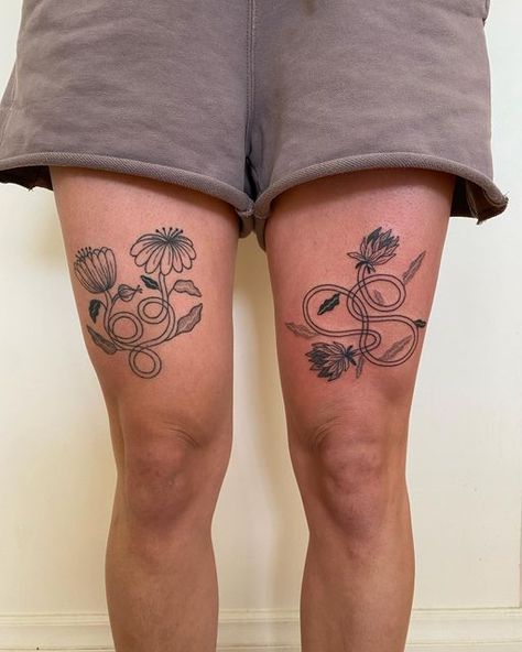 Front Of Leg Tattoos Women, Hanging Plant Tattoo, Desert Flower Tattoo, Traditional Folk Tattoo, Thigh Hip Tattoo, Upper Knee Tattoo, Over Knee Tattoo, Tattoo Ideas Geometric, Over The Knee Tattoo