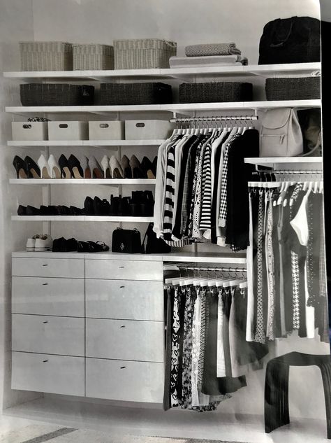 Bedroom Closet Organization Ideas Small, Elfa Closet Ideas, Small Room Closet, Open Closet In Bedroom, Black And White Closet, Minimalistic Closet, Bedroom Closet Organization Ideas, Container Store Closet, Closet Minimalista