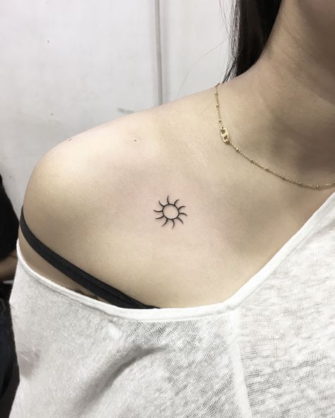 Yellow Sun Tattoo Small, Sun Collar Bone Tattoo, Mini Tattoos Sun, Tribute Tattoo, First Tattoo Ideas, Sun Tattoo Small, Sunshine Tattoo, Tribute Tattoos, Sigil Tattoo