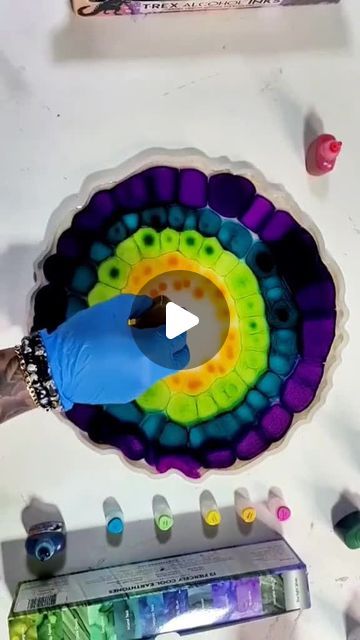 Promise Epoxy on Instagram: "You can do this too! Checkout @nitasfluidwoodworks for her different e-courses to level up your resin game 💪   #epoxyresin #resintutortial #epoxy #resin #resinartist #maker #makermind #resinart_daily #sastisfying #satisfyingvideo" Epoxy Resin Molds Diy, Resin Games, Resin Art Tutorial, Epoxy Resin Projects, 3d Epoxy, How To Make Resin, Color Epoxy, Epoxy Paint, Resin Crafts Tutorial