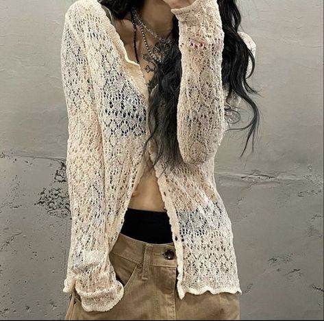 Outfits 2000s Style, Knit Y2k, Y2k Knit, Moda Aesthetic, 2000s Style, Outfits 2000s, Classic French Manicure, Sweater Crop, Top Tank