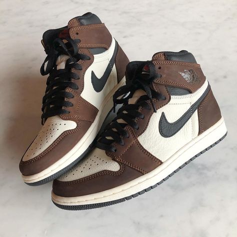 Modern Notoriety on Twitter: "How the Mocha 1’s should’ve been?… " Brown Jordans, Aesthetic Shoe, Jordans 1, Sneaker Heads, Birthday Clothes, Dr Shoes, Jordan Shoes Girls, Fresh Shoes, Hype Shoes