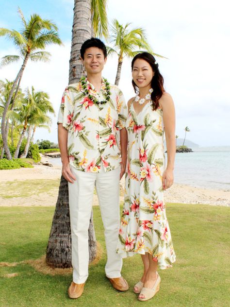 Matching Hawaiian Clohthing for Family Hawaiian Outfits Women, Hawaiian Dresses For Women Party, Hawaiian Outfit Ideas, Hawaiian Dresses For Women, Hawaiian Party Outfit, Matching Hawaiian Outfits, Resort Attire, Hawaiian Outfit Women, Hawaiian Outfits