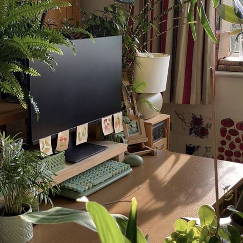 Room Office Aesthetic, Desks With Plants, Pc Setup Green Aesthetic, Dorm Desk Plants, Office Plants Aesthetic, Greenery Desk Setup, Plant Desk Decor, Studying Desk Setup, Plants On Desk Ideas