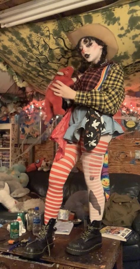 Clowncore Halloween Costumes, Hobo Clown Costume, Fun Clown Costume, Closet Clown Costume, Alt Clown Costume, Rodeo Clown Outfit, Cute Clown Outfit Aesthetic, Corset Clown Costume, Circus Inspired Outfit Casual