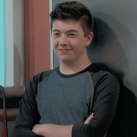 Mega meg Good Luck Charlie Gabe, Lab Rats Elite Force Kaz, Kaz Mighty Med, Gabe Duncan, Lab Rats Chase, Atticus Mitchell, Bradley Steven Perry, Chase Davenport, Lab Rats Elite Force