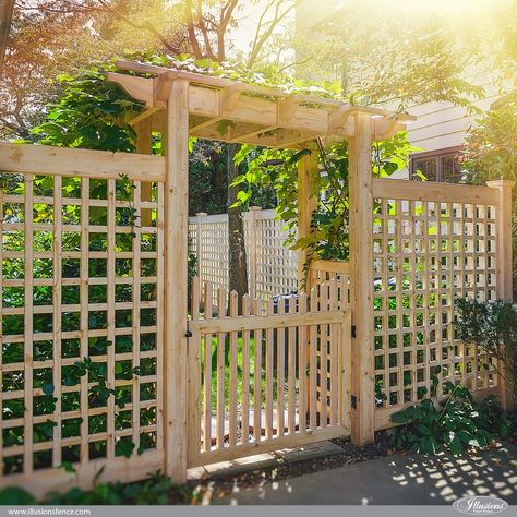 Illusions PVC Vinyl Old English Lattice Fence and Pergola in Eastern White Cedar Garden Gates And Fencing, Garden Gate Design, Trellis Fence, Cheap Pergola, Lattice Fence, Pergola Design, Fence Styles, Backyard Pergola, Beautiful Yards