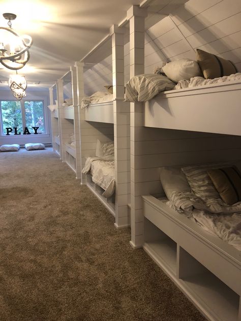 Bunk Room Ideas, Bunk Bed Room, Bunk Bed Rooms, Dorm Design, Bunk Beds Built In, Pool Room, Built In Bunks, Bunk Rooms, Bunk Bed Designs