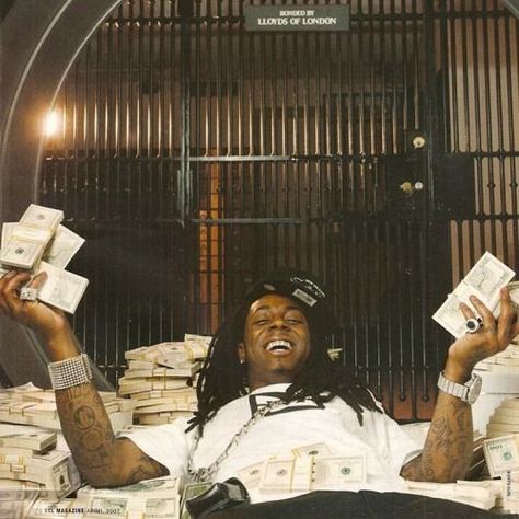 Rapper Money Aesthetic, Lil Wayne Aesthetic Wallpaper, Rappers With Money, Lil Wayne Pfp, Lil Wayne Meme, Lil Wayne 2000s, Lil Wayne Wallpapers, Lil Wayne Aesthetic, Lil Wayne Videos