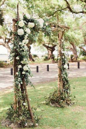 Rustic Wedding Arch, Rustic Arch, Floral Rustic Wedding, Wedding Arch Ideas, Wedding Arbor Rustic, Wedding Arbors, Arch Ideas, Arch Trellis, Wedding Arch Rustic