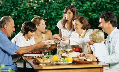 Happy And Healthy Family, People Eating Together, Family Reconciliation, Family Cooking Together, Happy Healthy Family, Family Lunches, Happy Family Life, Family Having Fun, Family Friendly Living Room