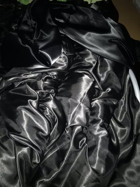 Black Satin Bedding, Black Satin Sheets Aesthetic, Black Silk Bedding, Black Silk Sheets Aesthetic, Black Silk Bedding Aesthetic, Satin Bedding Aesthetic, Silk Sheets Aesthetic, Silk Bed Sheets Aesthetic, Silky Background