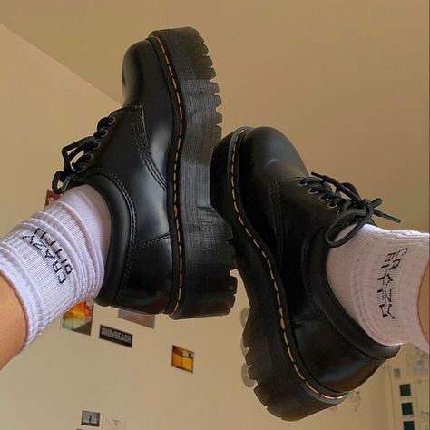 Doc Marten Platform, Doc Martens Platform, Doc Martens Loafers, Platform Dr Martens, Doc Martens Shoes, Platform Doc Martens, Oxford Platform Shoes, Shoes And Socks, Oxford Shoes Outfit