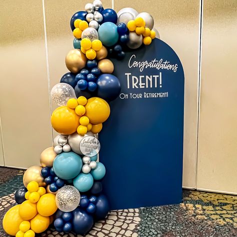 Retirement Party Balloon Garland, Retirement Balloon Decor, Retirement Party Stage Decoration, Retirement Party Picture Display, Decoration For Retirement Party, Retirement Party Balloon Arch, Corporate Retirement Party Ideas, Retirement Party Color Scheme, Retirement Party Backdrop Ideas