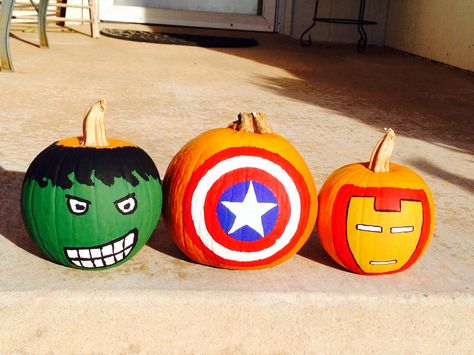 Avenger Pumpkins Marvel Painted Pumpkins, Avengers Pumpkin Painting, Hulk Pumpkin Painting, Marvel Pumpkin Painting, Avengers Pumpkin Carving Stencil, Tiny Pumpkins, Decorated Pumpkins, Halloween Pumpkin Crafts, Pumkin Carving