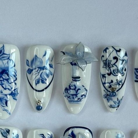 Press On Nails on Instagram: "Chinese Porcelain Inspired II
.
.
.
Ib: Xhs 

#procelain #nailsnailsnails #art #instagram #beauty #chineseporcelain #nails #viral #recommended #pressonnails #nailviral" Porcelain Acrylic Nails, Chinese Porcelain Nails, China Plate Nails, Blue And White China Nails, Blue China Nails, Fine China Nails, Pottery Nails, Porcelain Nail Art, Porcelain Nails