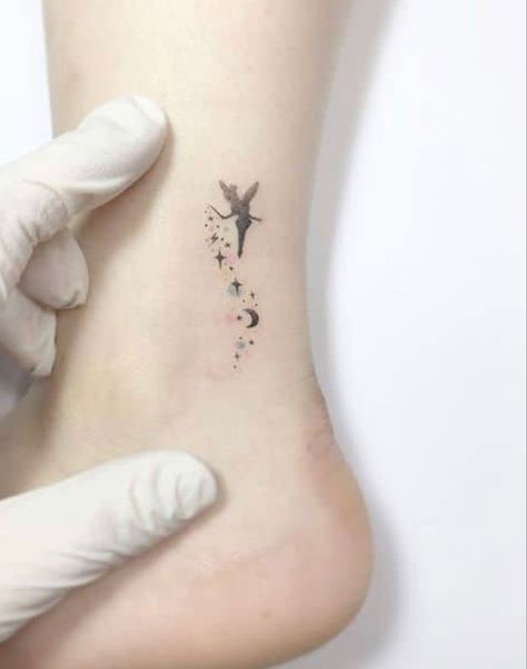 Small Fairy Tattoos, Classy Tattoos For Women, Ankle Tattoos For Women, Fairy Tattoo Designs, Foot Tattoos For Women, Shape Tattoo, Tattoo Zeichnungen, Sweet Tattoos, Tattoos Geometric