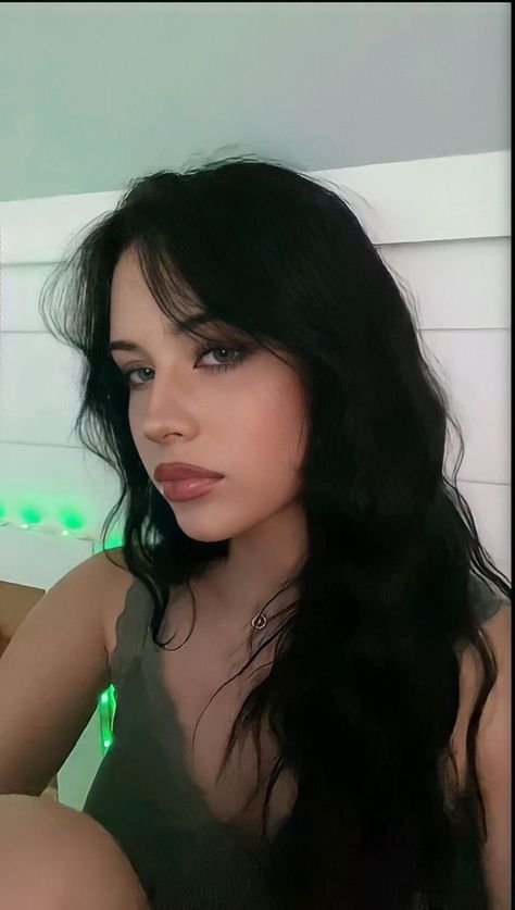 Black Hair On White Skin, Pretty Girl With Black Hair, Pretty Black Haired Girl, Camden Crocker, Black Hair Green Eyes Girl, Black Hair White Skin, Black Hair Pale Skin, Blue Eyes Aesthetic