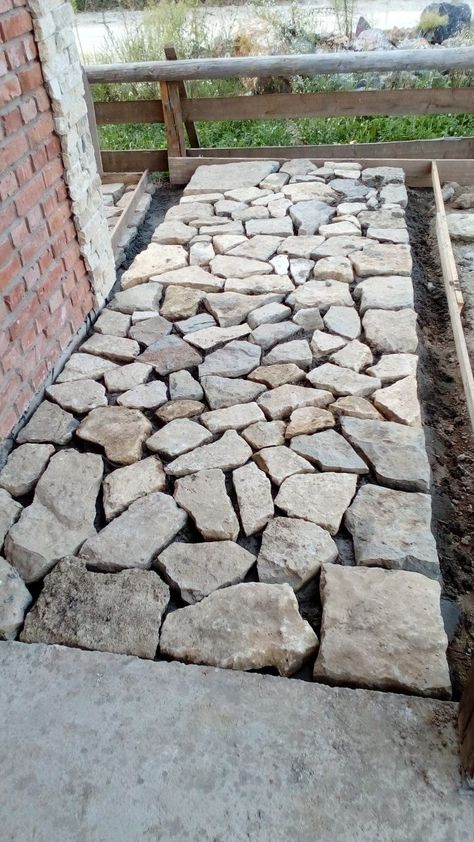 Paving Ideas, Backyard Walkway, Garden Stairs, Stone Walkway, Stone Pathway, Garden Design Plans, Stone Path, Garden Pathway, Small Backyard Design