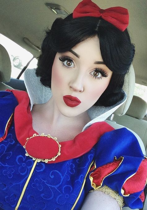 Make Up Halloween Mujer, Snow White Makeup, Disney Princess Makeup, Snow White Hair, Snow White Cosplay, Halloween Mujer, Disney Princess Cosplay, Snow White Costume, Make Up Halloween