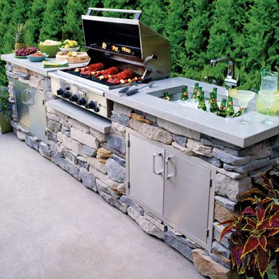 10 Smart Ideas for Outdoor Kitchens and Dining - This Old House Backyard Grilling Area, Outdoor Grill Area, Design Grill, Outdoor Barbeque, Outdoor Kitchen Bars, Grill Station, Grill Area, Outdoor Kitchen Appliances, Backyard Grilling