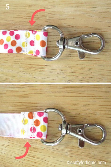 Cheer Presents, Lanyard Tutorial, Easy Fabric Flowers, Lanyard Crafts, Ribbon Lanyard, Keychains Diy, Diy Lanyard, Cheer Ideas, Face Mask Lanyard