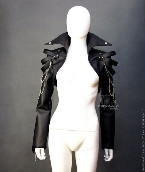 Leather Bolero, Bolero Jacket, Futuristic Fashion, Biker Style, Mode Inspo, Fantasy Clothing, Fantasy Fashion, Character Outfits, Mode Style