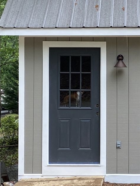 Shed Door Color Ideas, Shed Redo Exterior, Exterior Shed Paint Color Combinations, Outdoor Shed Paint Ideas, Storage Building Paint Colors, Storage Shed Paint Ideas, Steel Shed Makeover, Garden Shed Paint Colors, Aluminum Shed Makeover