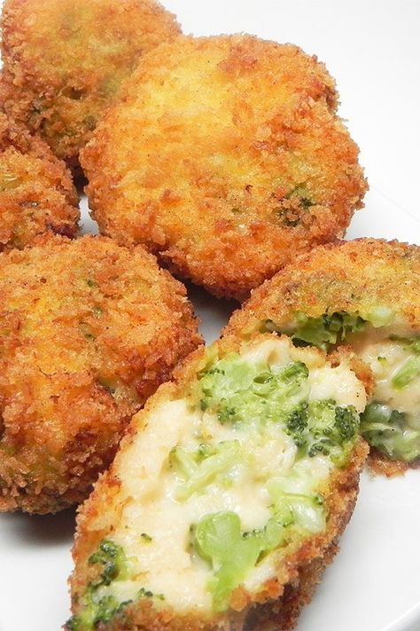 Fried Broccoli And Cheese Balls, Fried Broccoli Bites, Keto Broccoli Cheese Balls, Cheddar Broccoli Bites, Cheddar Cheese Bites, Broccoli Cheese Bread, Broccoli Bites Recipe, Broccoli Appetizer, Broccoli And Cheese Bites