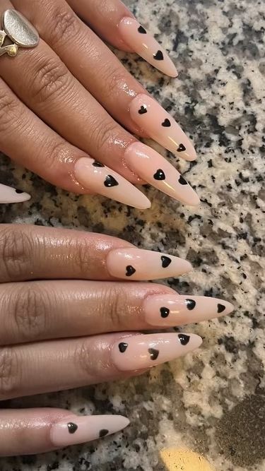 Basic simple design, black hearts, oval shape, nude Valentines Day Nails, Black Hearts, Valentine's Day Nails, Black Heart, Nail Tech, Oval Shape, Simple Design, Simple Designs, Acrylic Nails