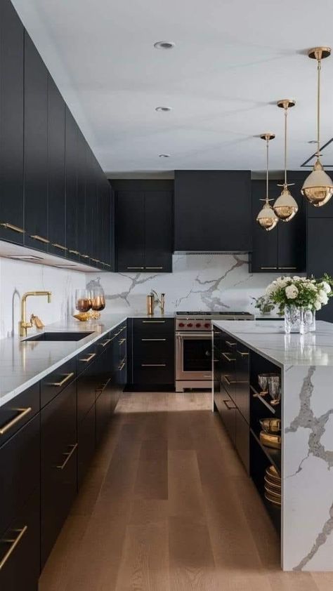 House Reno Ideas, Euro Cabinets Kitchens, Modern Masculine Kitchen, Black Kitchen Cabinets With Gold Handles, Modern Black And Gold Kitchen, Black Gold Interior Design, Modern Black Kitchen Cabinets, Kitchen Ideas Black Cabinets, Industrial Kitchen Backsplash