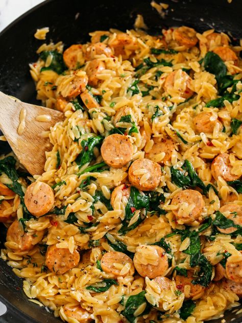 This Creamy Chicken Sausage Orzo Skillet is the perfect weeknight dinner that is easily made all in one pan in just 20 minutes! Fall One Skillet Meals, Dinner Recipes With Chicken Healthy, Meteranian Meals, Chicken Sausage Dishes, One Pot Skillet Meals Healthy, Healthy Orzo Meals, Best Skillet Meals, Creamy Chicken Sausage Orzo Skillet, Chicken Sausage Veggie Pasta