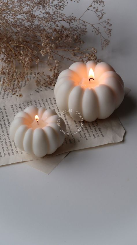 Candle Mirrors, Pumkin Candles, Customized Candles, Sculptural Candles, Autumn Candles, White Candle Holders, Shaped Candles, Candle Halloween, Candle Molds Diy